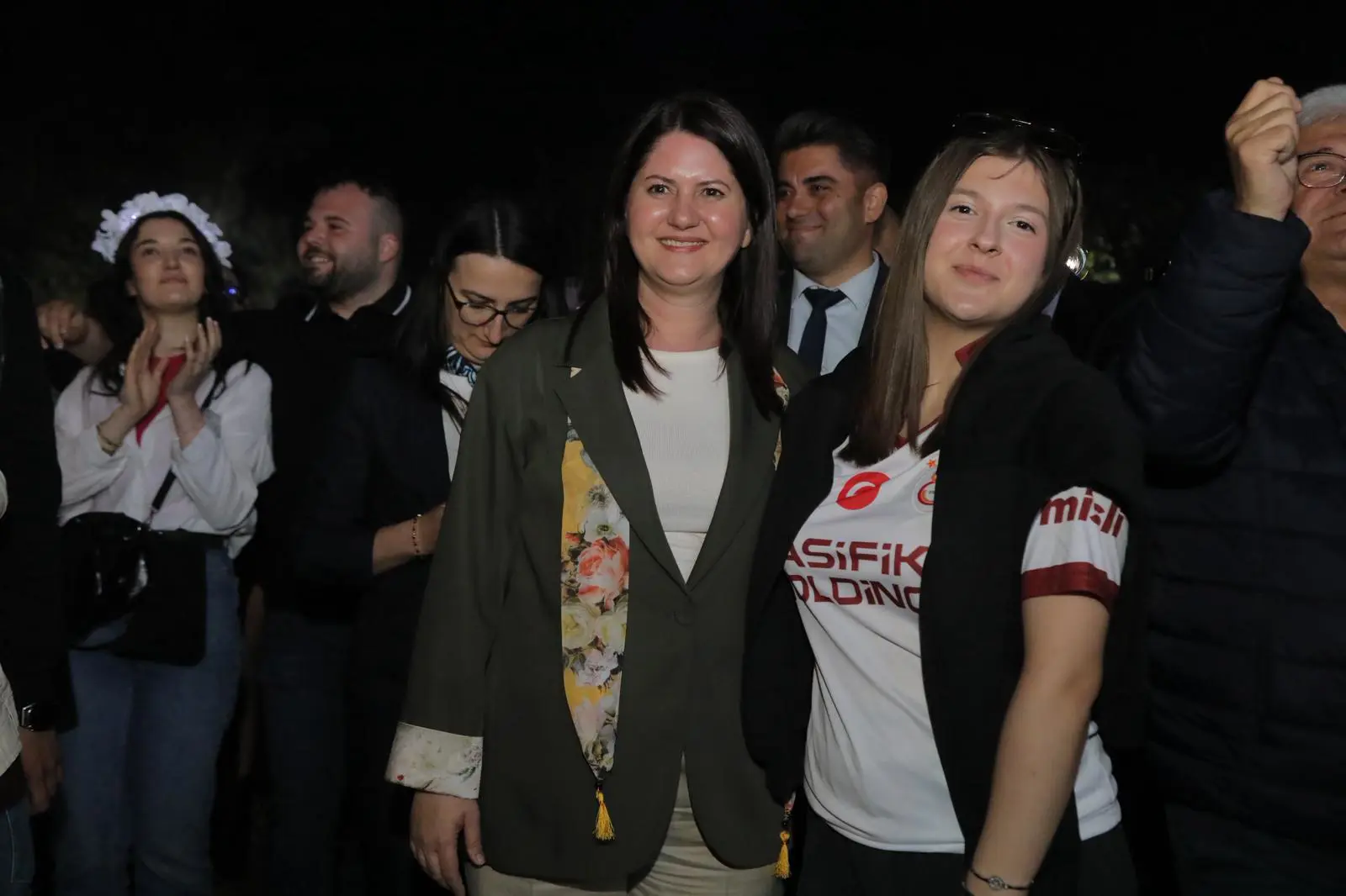 KAKAVA VE HIDIRELLEZ COŞKUSU EDİRNE’Yİ SARDI: MÜZİĞİN RİTMİ HİÇ DURMADI! galeri görseli